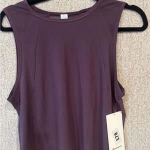 Lululemon Sculpt Cropped Tank in Grape Thistle. Size 8/Medium. NWT!